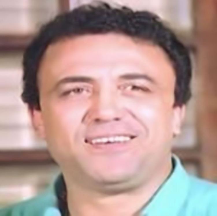 عماد محرم يعاني من جلطة دماغية.