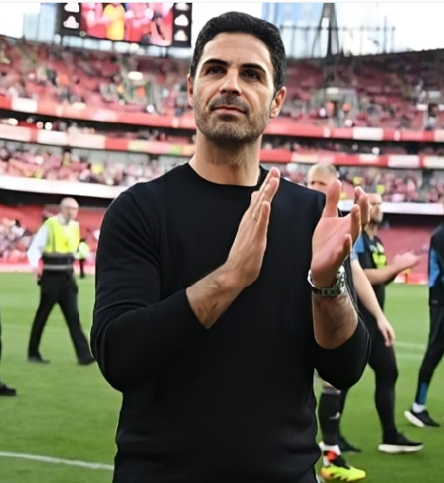 أرتيتا يعلن عن ممر شرفي لفريق ليفربول تقديرًا لتتويجهم بلقب الدوري الإنجليزي.