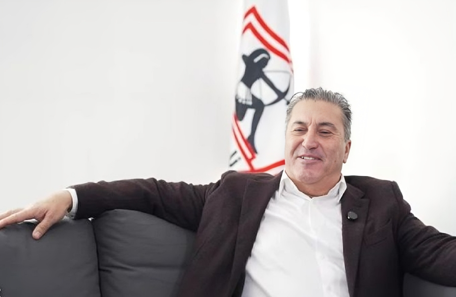 بيسيرو مع لاعبي الزمالك قبل مباراة البنك الأهلي.