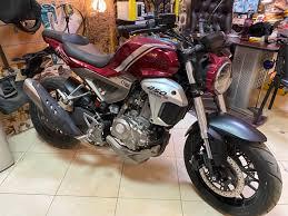 دراجة Honda Wuyang RS 250 الرياضية بتصميم هجومي وإضاءة LED