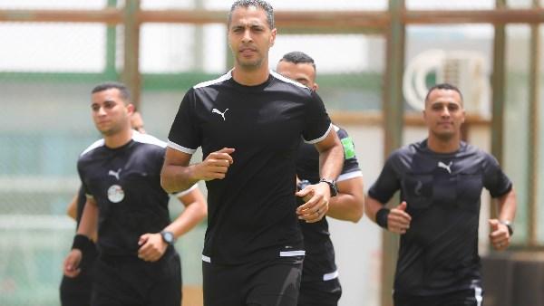 لجنة الحكام بالاتحاد المصري لكرة القدم خلال تدريب عملي ونظري لحكام الدوري المصري 