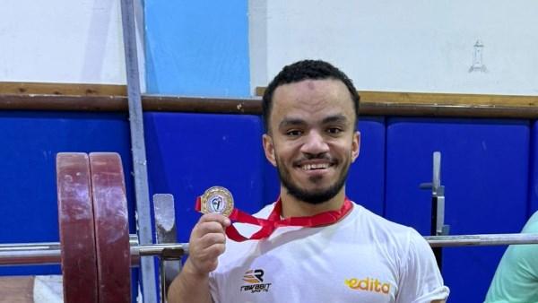محمد المنياوي يحتفل بذهبيتي بطولة أفريقيا لرفع الأثقال البارالمبية ويواصل حلم لوس أنجلوس 2028 