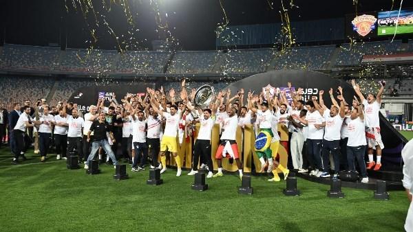 السفارة الأمريكية تهنئ الزمالك بلقب الدوري المصري وتؤكد حماسها لمتابعة لاعبيه في كأس العالم 🇺🇸