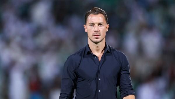 ماتياس يايسله مدرب الأهلي السعودي خلال حديثه عن مستقبله مع الفريق