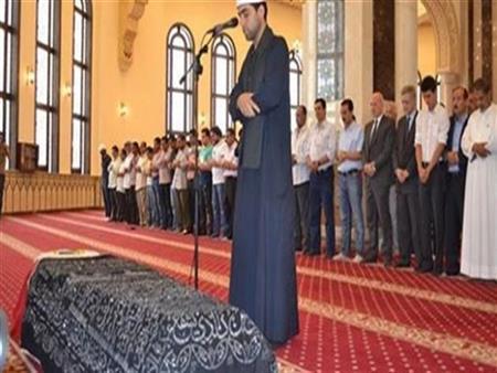 تلقين الشهادة للمسلم عند الاحتضار والدعاء له في لحظات الموت