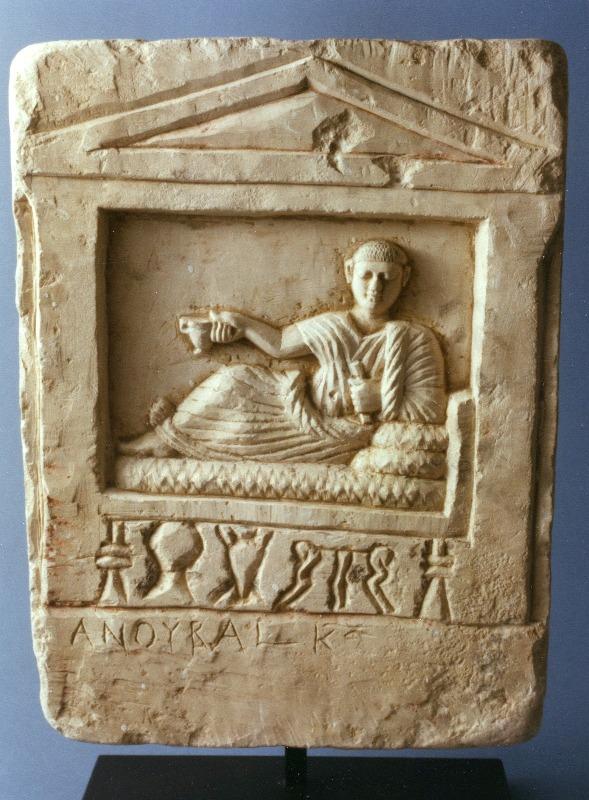 قطع أثرية مصرية نادرة بعد استردادها من الولايات المتحدة لعرضها بالمتحف المصري بالتحرير