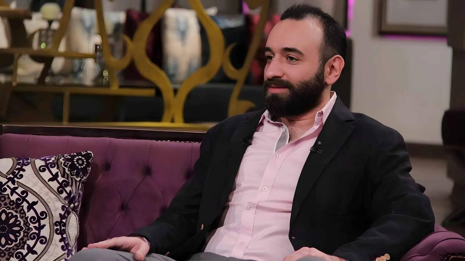 المخرج عمرو سلامة يوجه رسالة دعم وتحليل لأسلوب إدارة حسام حسن لمنتخب مصر