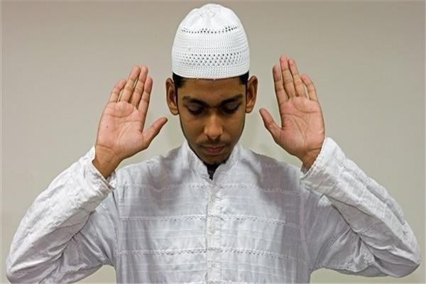 الأزهر يوضح حكم من فاتته تكبيرة الإحرام في صلاة الجماعة