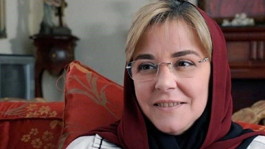صورة الفنانة الراحلة مها أبو عوف خلال إحدى إطلالاتها الفنية.