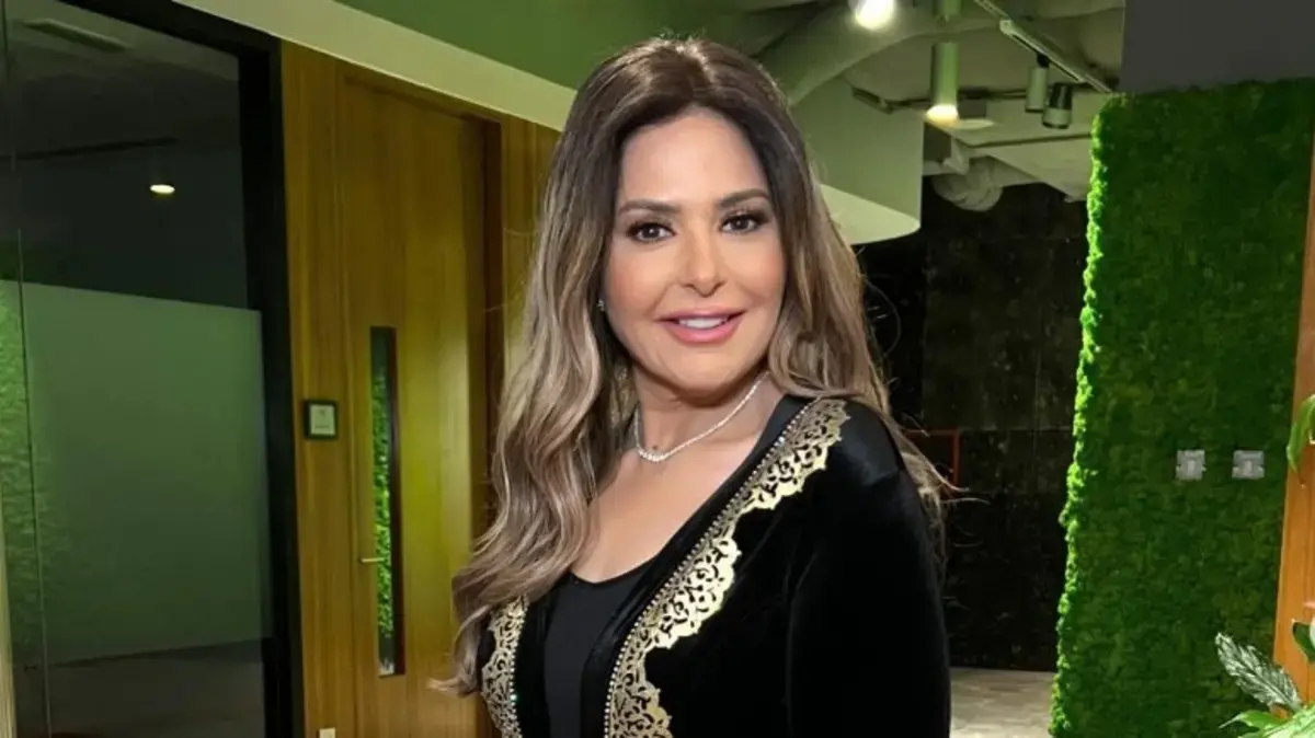 صابرين خلال ظهور إعلامي تتحدث عن مسلسلها الجديد "العدلية" وعن علاقتها بزوجها المنتج عامر الصباح