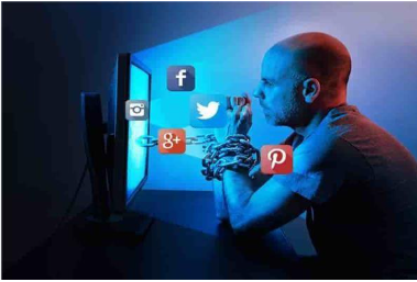 نتائج دراسة حول تأثير تقليل استخدام وسائل التواصل الاجتماعي على الصحة النفسية.