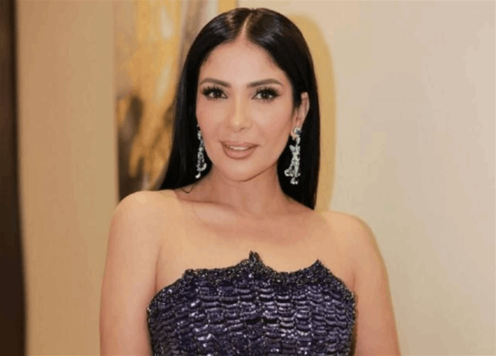 منى زكي تكشف سر رفضها لعمليات التجميل وتعتني ببشرتها طبيعيًا