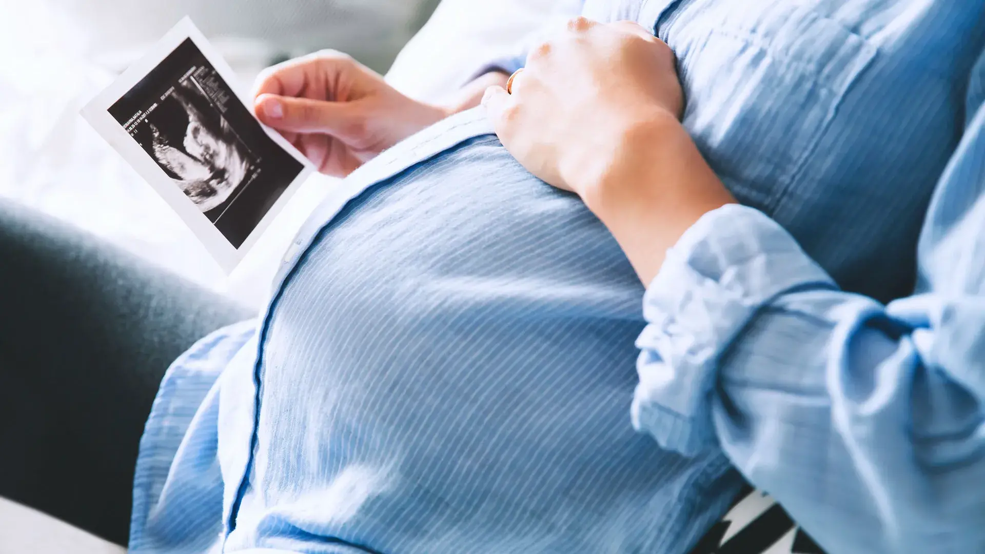 دراسة بريطانية تؤكد سلامة استخدام الباراسيتامول أثناء الحمل على الأطفال