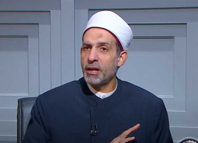 أمين الفتوى يوضح حكم الابتسامة والضحك أثناء الصلاة للأطفال