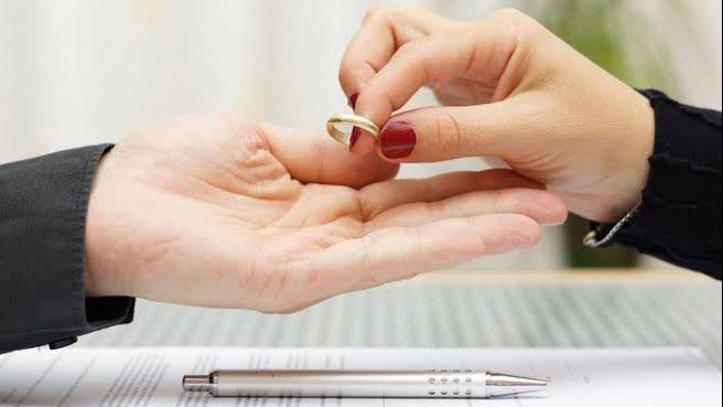 حكم الإفتاء حول تشهير الأزواج بعد الطلاق على السوشيال ميديا