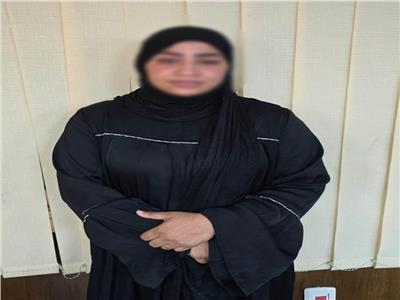 قمر الوكالة أثناء قيام الأجهزة الأمنية بضبطها