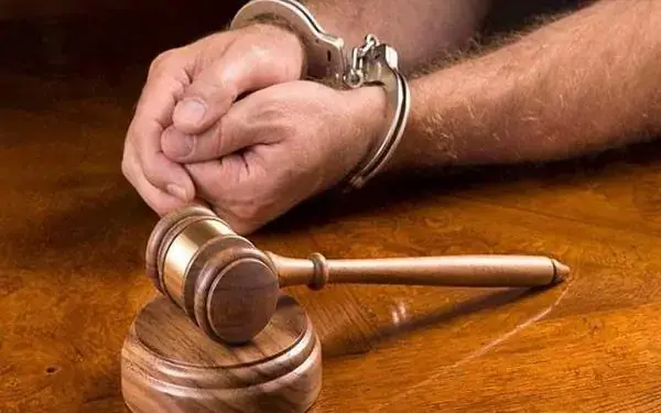 حبس المغامر خالد جلال بتهمة الدجل والشعوذة