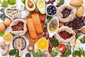 صورة توضيحية لأطعمة غنية بالسيستين تساعد على شفاء الأمعاء بعد العلاج الكيميائي