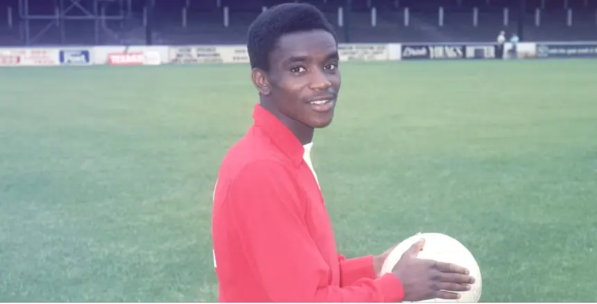 الإنجليزي لوري كانينجهام لاعب ريال مدريد الذي صفق له جمهور برشلونة