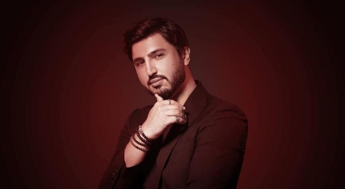 محمد فضل شاكر يعلن عودته إلى المسرح بعد فترة اعتذار