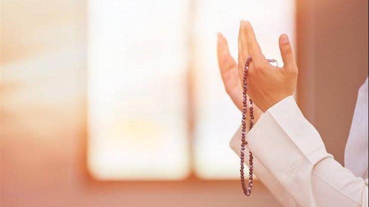 دار الإفتاء توضح حكم قراءة أذكار المساء بعد العصر