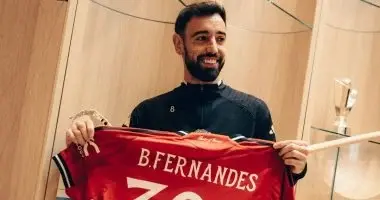 برونو فرنانديز يقود مانشستر يونايتد أمام برايتون في مباراته رقم 300