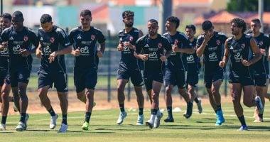 لاعبي الأهلي خلال المران الأخير استعدادًا لمواجهة بتروجيت في دوري نايل المصري.
