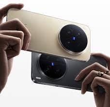 هاتف Vivo X300 Pro بتصميم أنيق وشاشة AMOLED نابضة بالحياة
