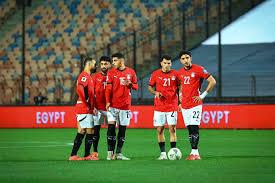 حسام حسن خلال تدريب منتخب مصر استعدادًا لمباراة جيبوتي.