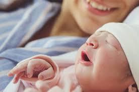 نائب وزير الصحة تعلن خطة خفض الولادات القيصرية وتعزيز نظام القابلات في مصر