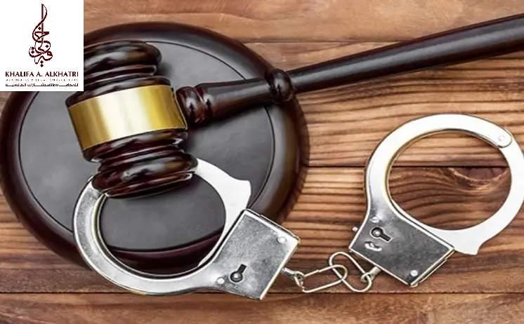 محامي أحوال شخصية في البحر الأحمر – الأستاذ عباس كامل أثناء استشارة قانونية