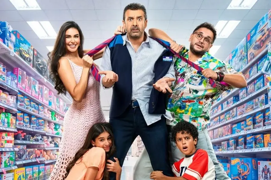 أبطال فيلم «مطلوب عائليًا» خلال العرض الخاص للفيلم في مصر