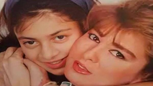 يسرا تنعى ياسمين سيف أبو النجا ابنة نجلاء فتحي وتكشف سبب عدم حضور جنازتها