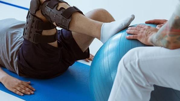 الدكتورة هدير سامي أخصائية العلاج الطبيعي وتأهيل إصابات الملاعب بالمهندسين