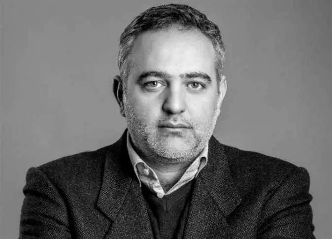 محمد حفظي يوضح حقيقة أزمة صورة صبري فواز على أفيش فيلم القصص