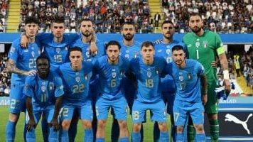 إيطاليا