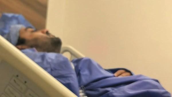 أحمد فلوكس يطمئن جمهوره بعد خضوعه لجراحة في الكتف وخروجه من المستشفى