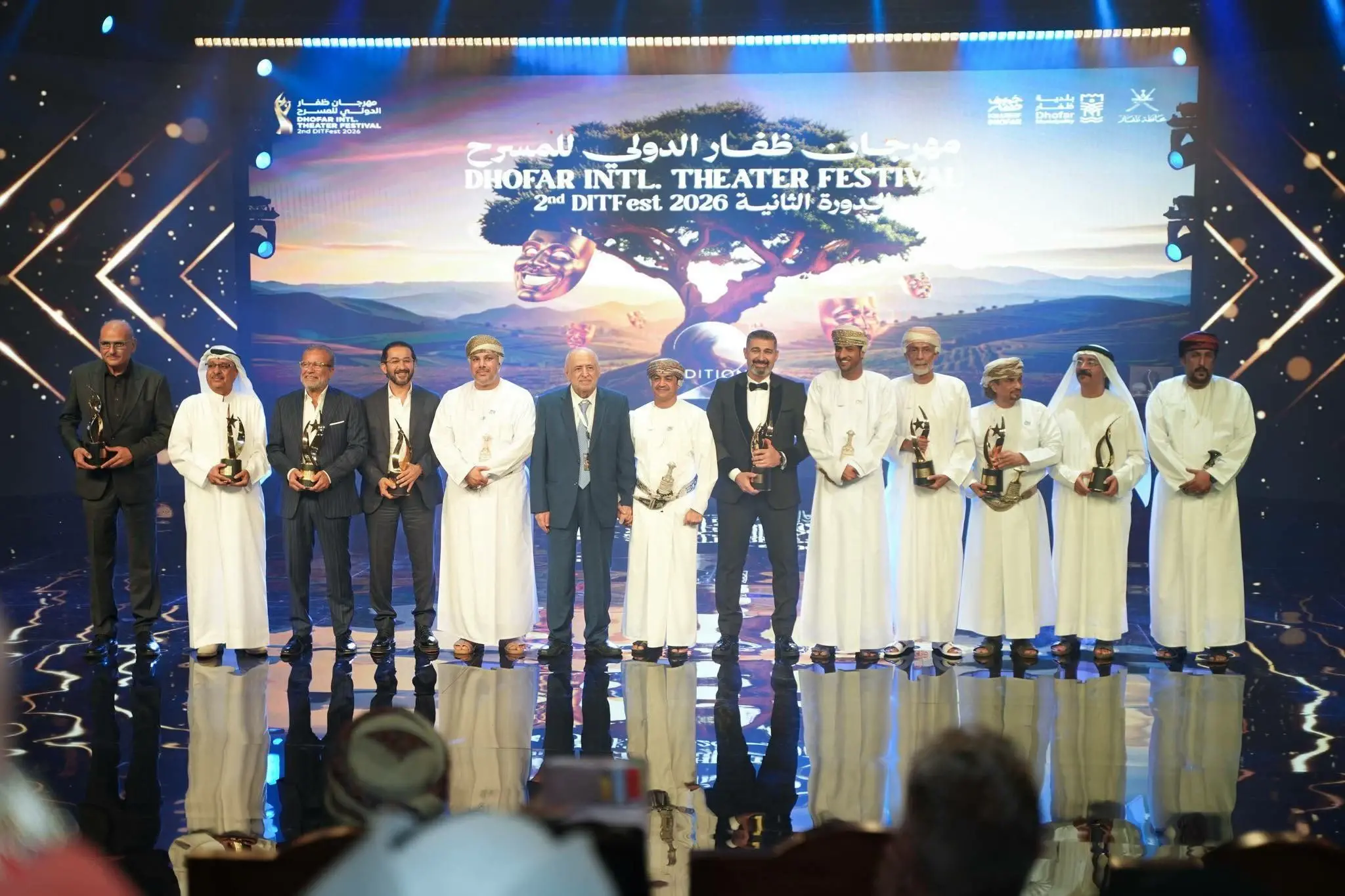 افتتاح الدورة الثانية من مهرجان ظفار الدولي للمسرح في صلالة بمشاركة 15 عرضًا مسرحيًا