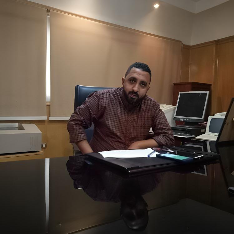 دكتور عمرو عبدالله وحش