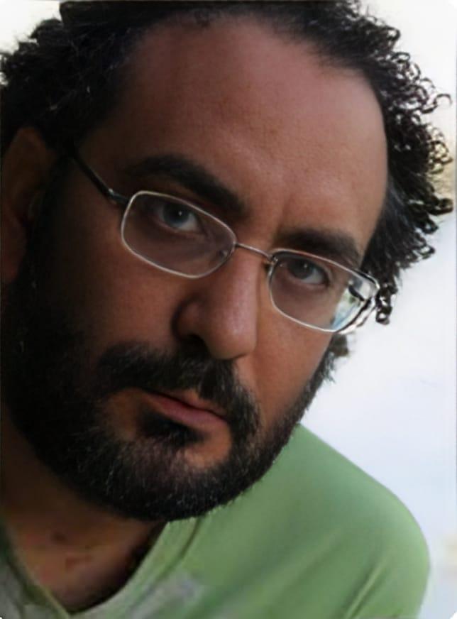 أكرم فريد