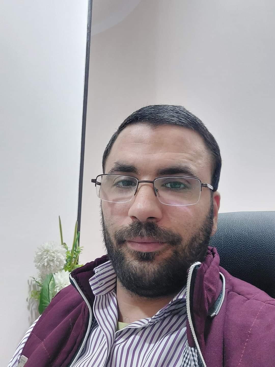 Dr. Mohamed El Abyad - Dentist at Home